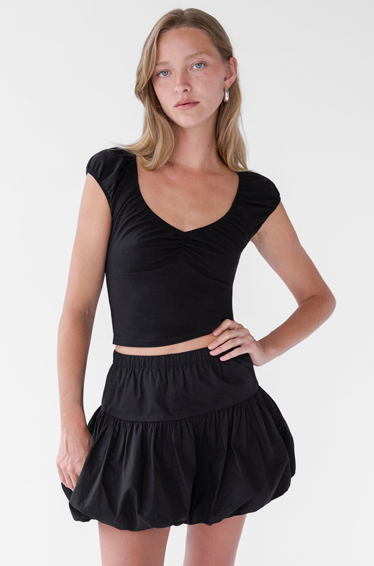 CAP SLEEVE CROPPED TOP