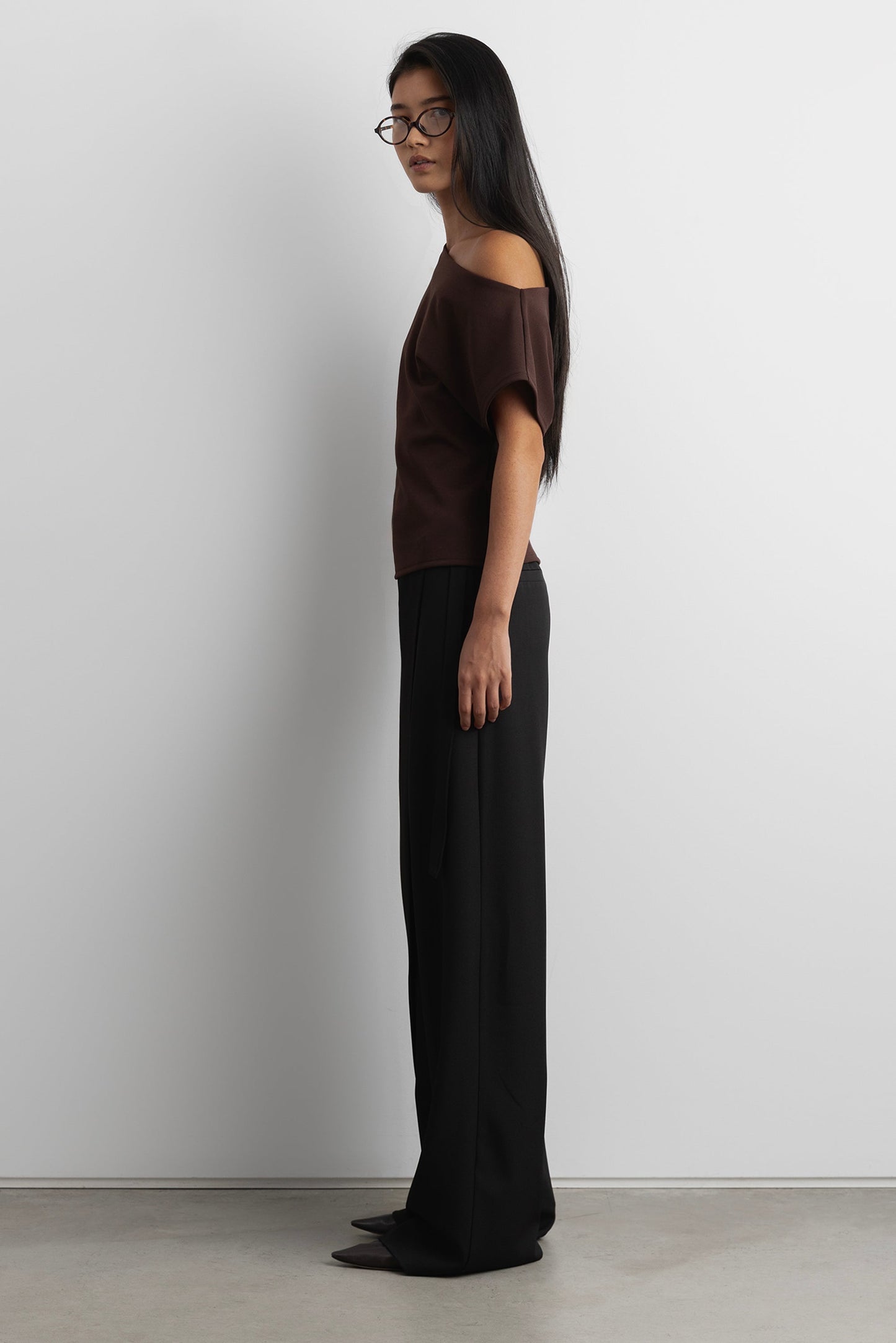 ASYMMETRICAL OFF SHOULDER TOP