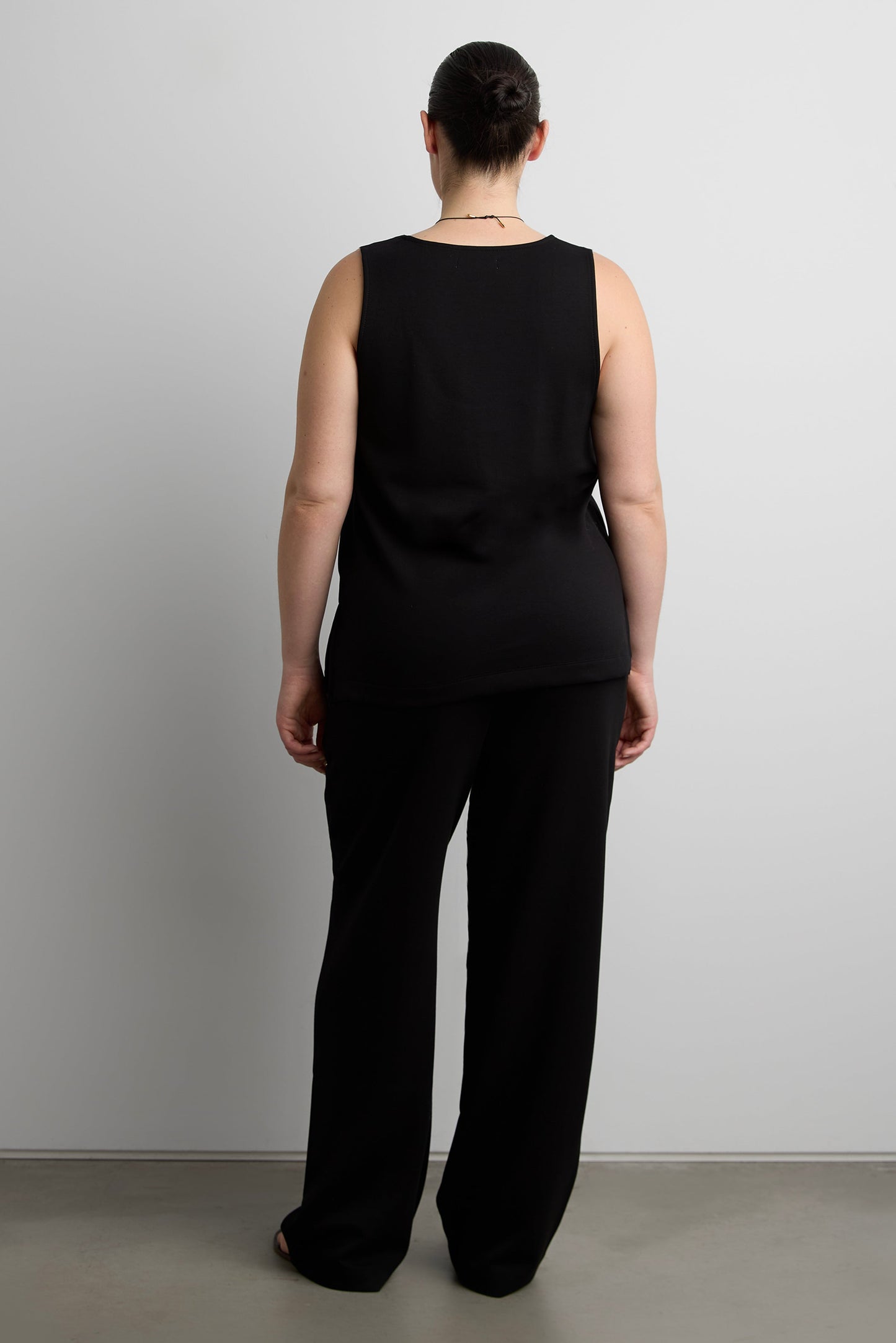 SCUBA SCOOP NECK RELAXED FIT TANK TOP