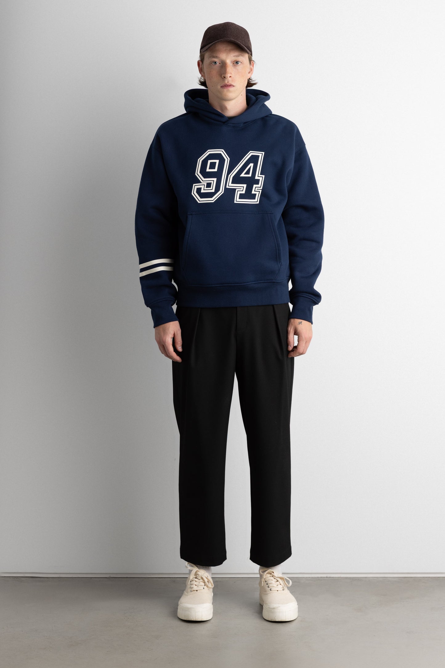 RELAXED VARSITY GRAPHIC HOODIE