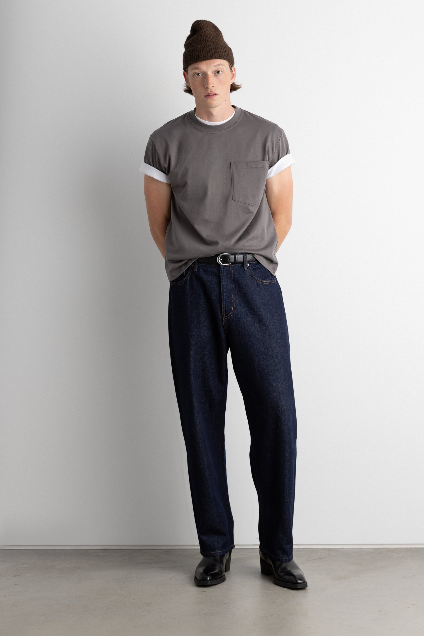 RELAXED BOXY BASIC TEE WITH POCKET