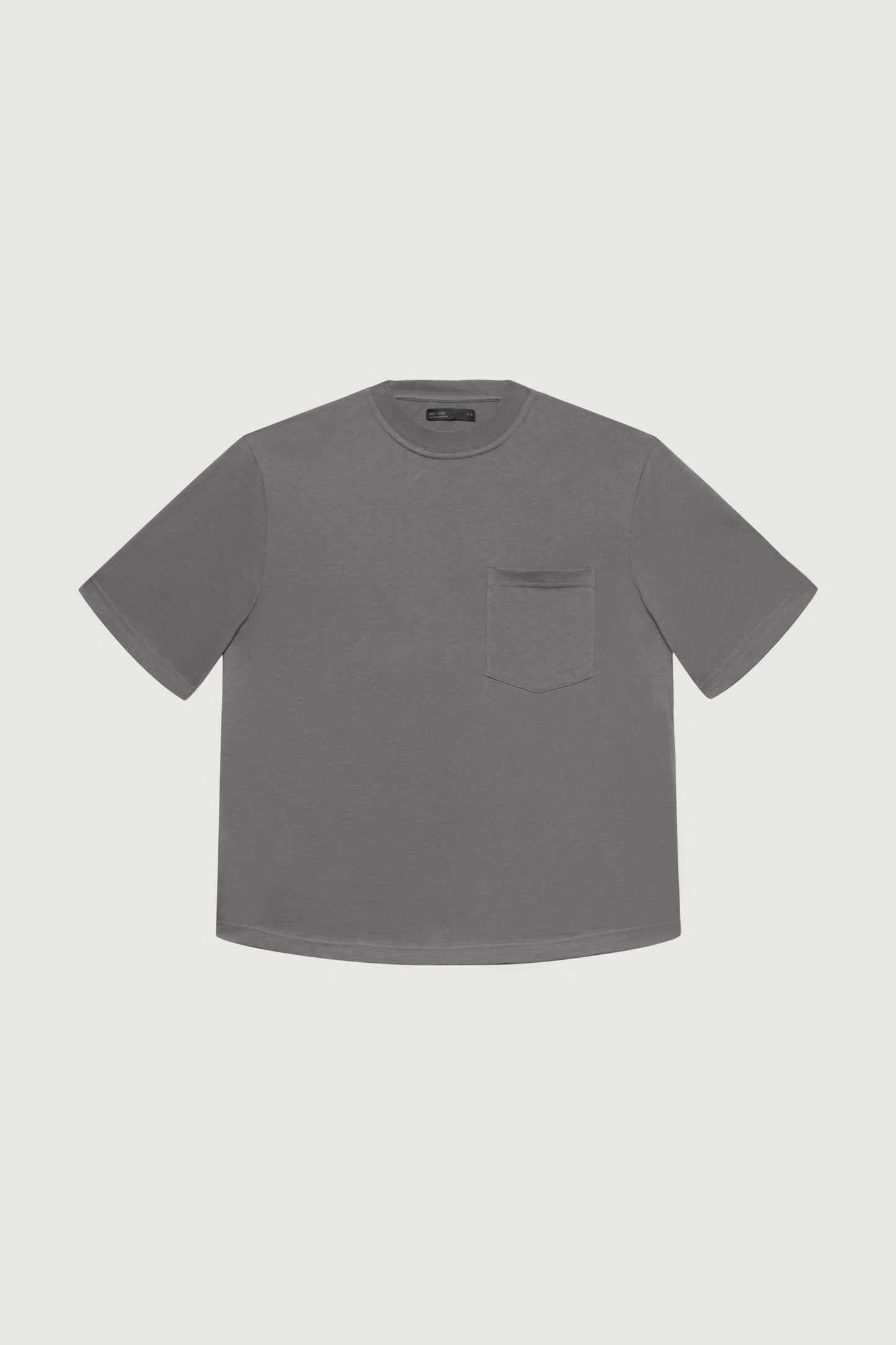 RELAXED BOXY BASIC TEE WITH POCKET