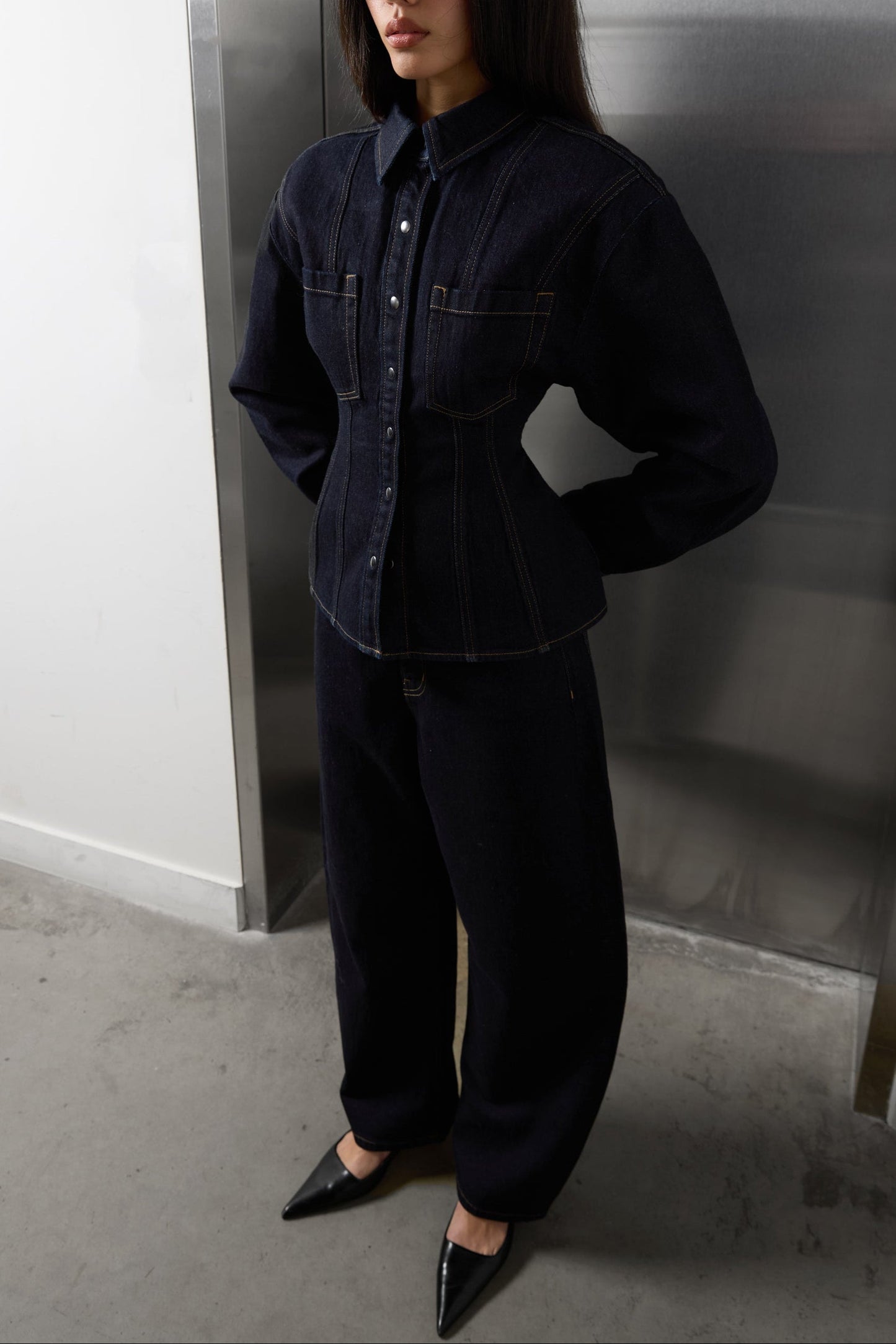 CINCHED WAIST DENIM SHIRT