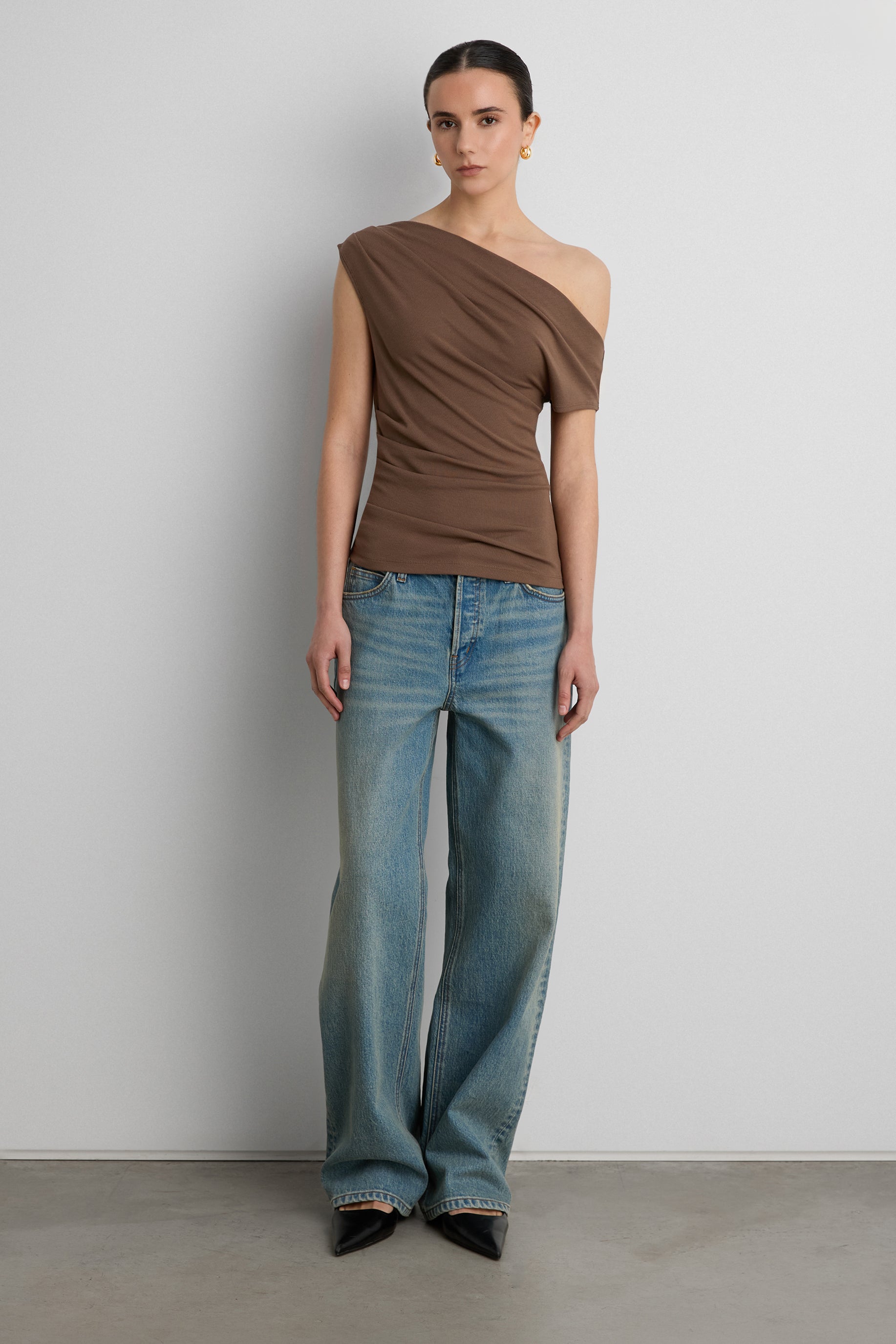 FITTED OFF THE SHOULDER TOP