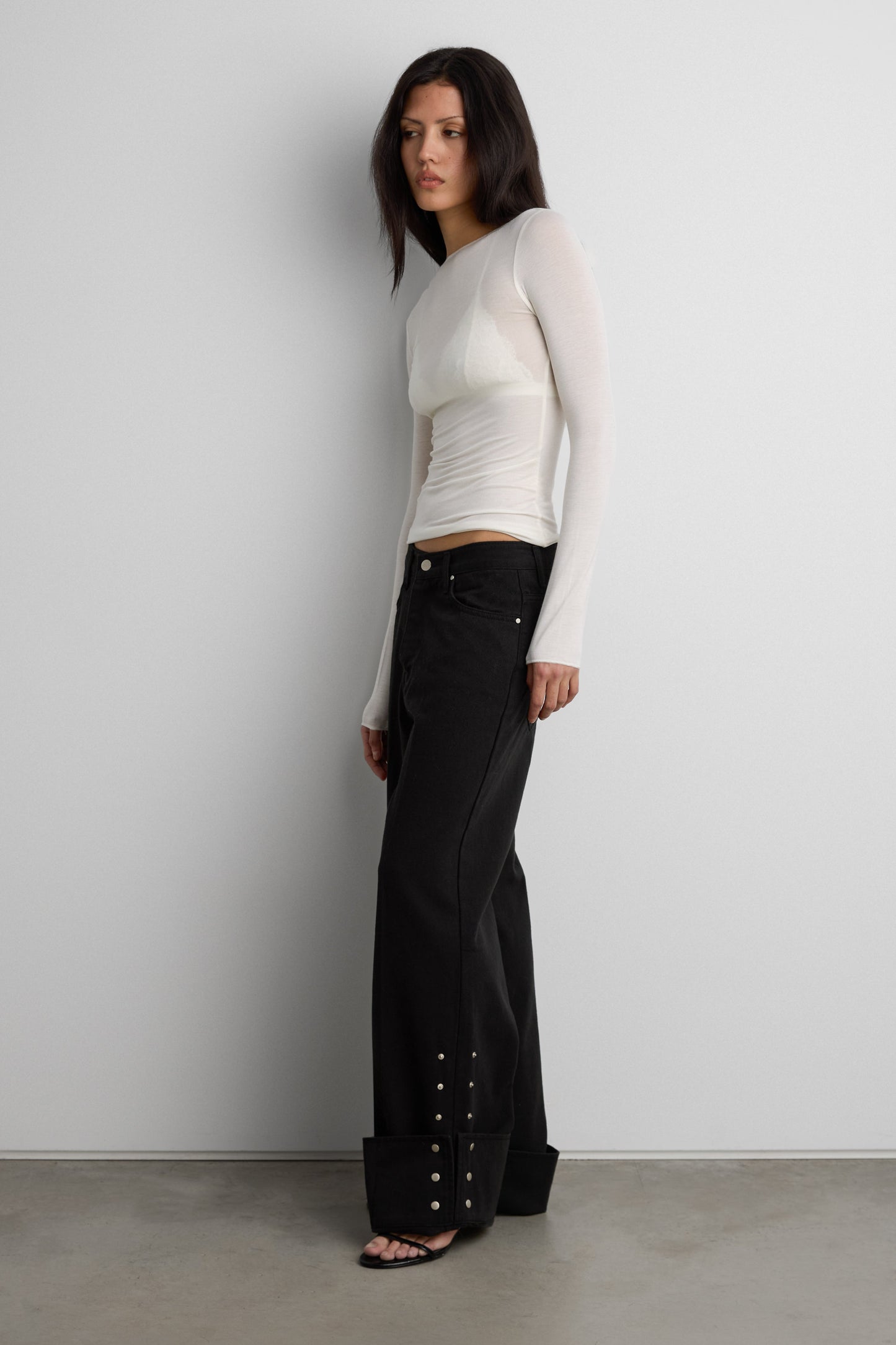 SHEER LIGHTWEIGHT BOAT NECK TOP