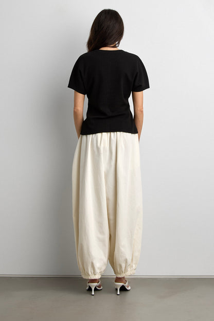 KNIT SHORT SLEEVE RUCHED WAIST TOP