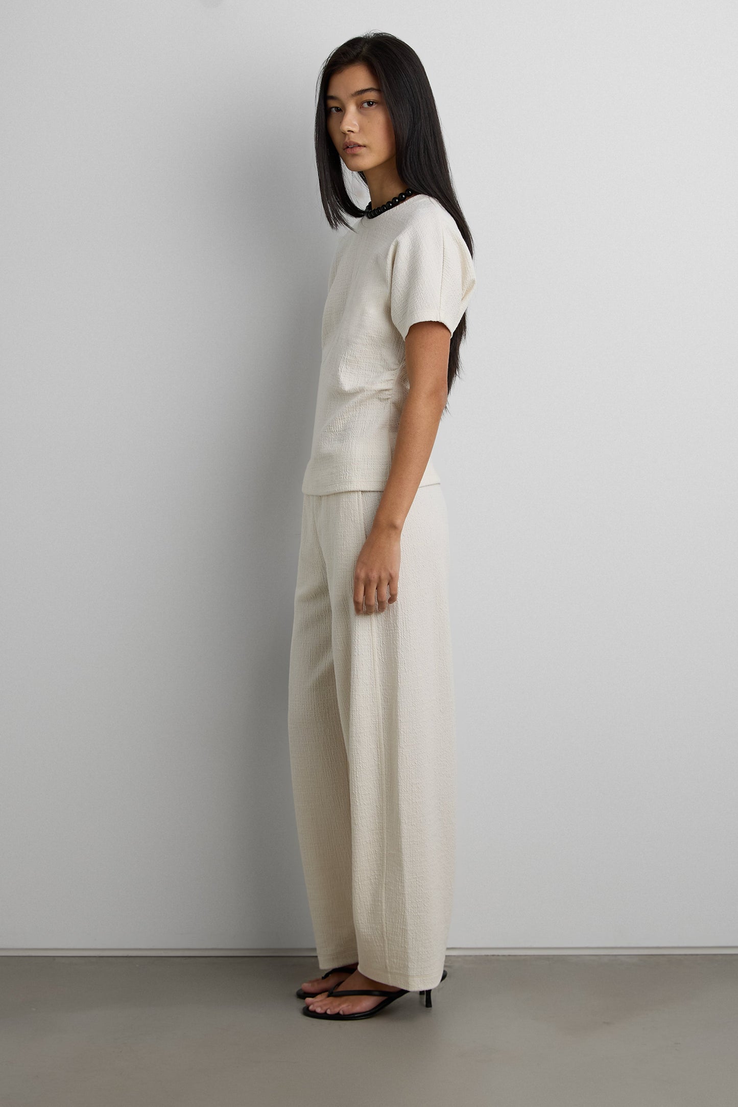 KNIT SHORT SLEEVE RUCHED WAIST TOP