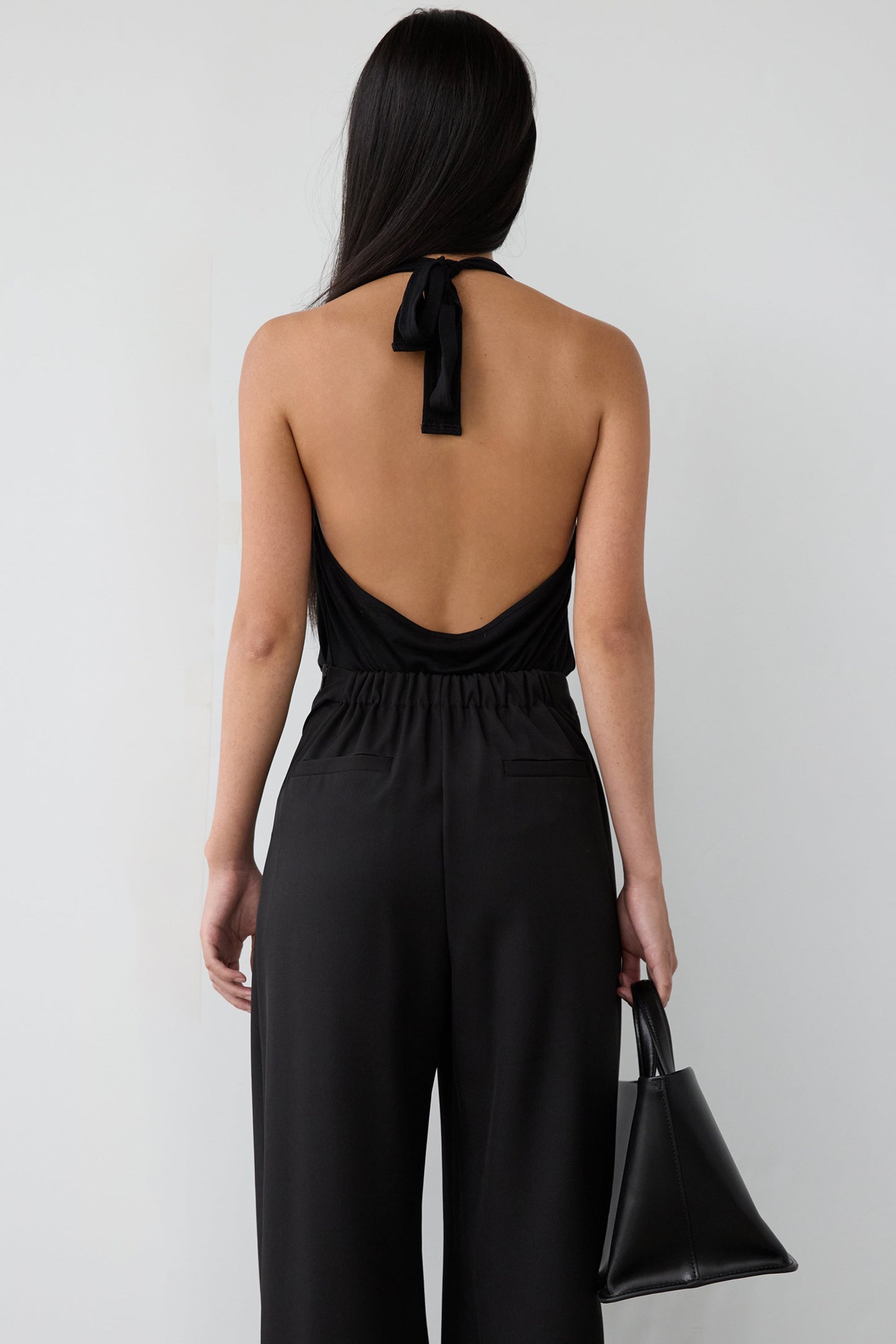 RAYON BLEND TIE NECK HALTER TOP