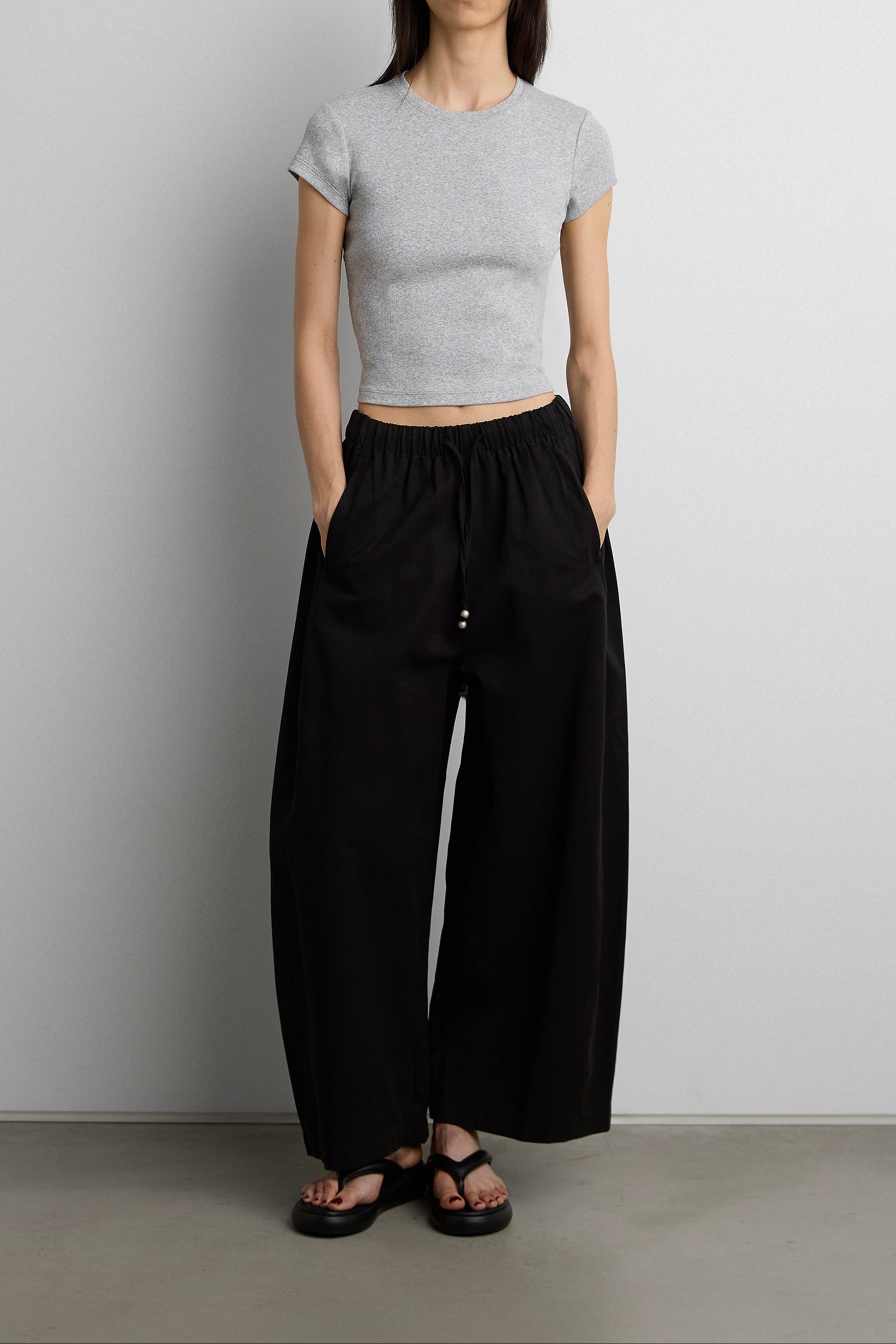 CROPPED T-SHIRT