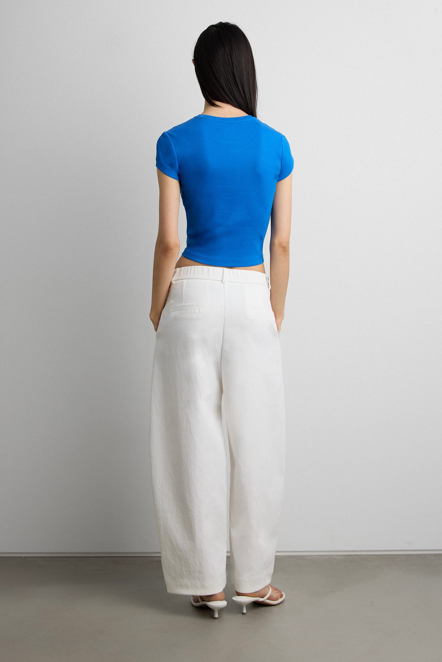 CROPPED T-SHIRT