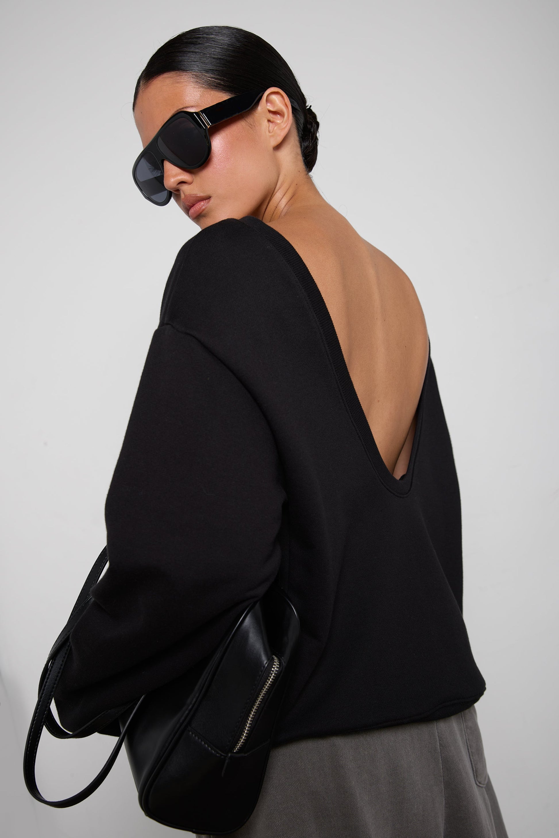 U-NECK PULLOVER SHIRT