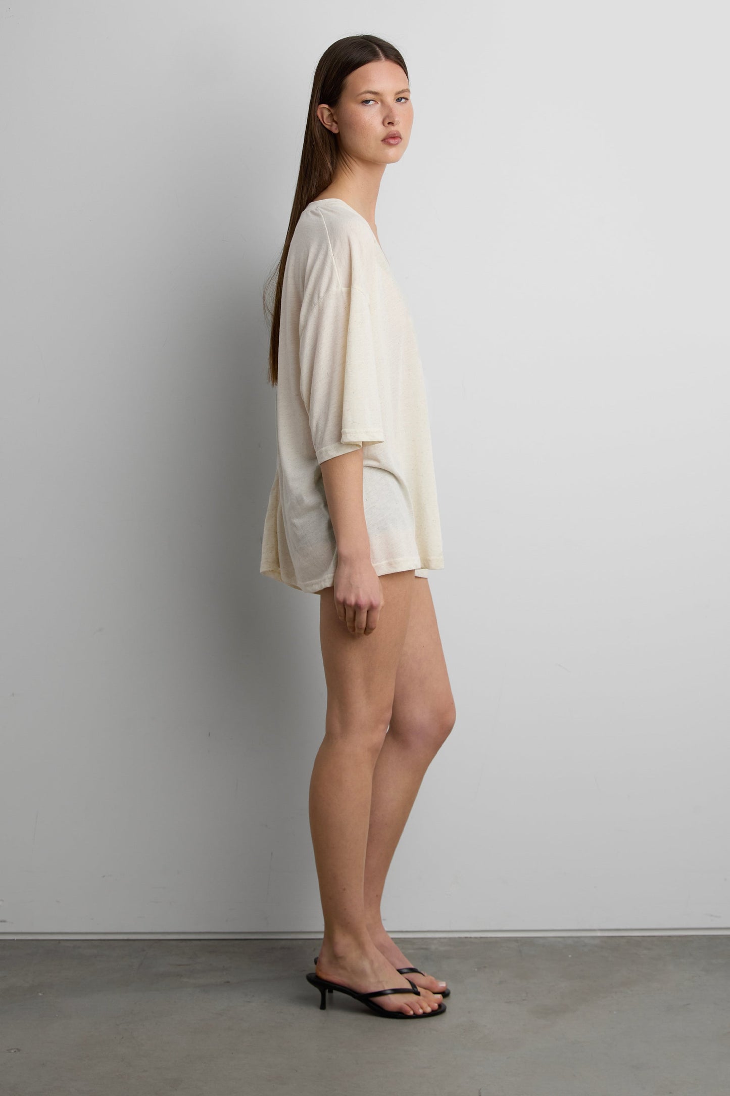 RELAXED V-NECK DRAWSTRING TOP