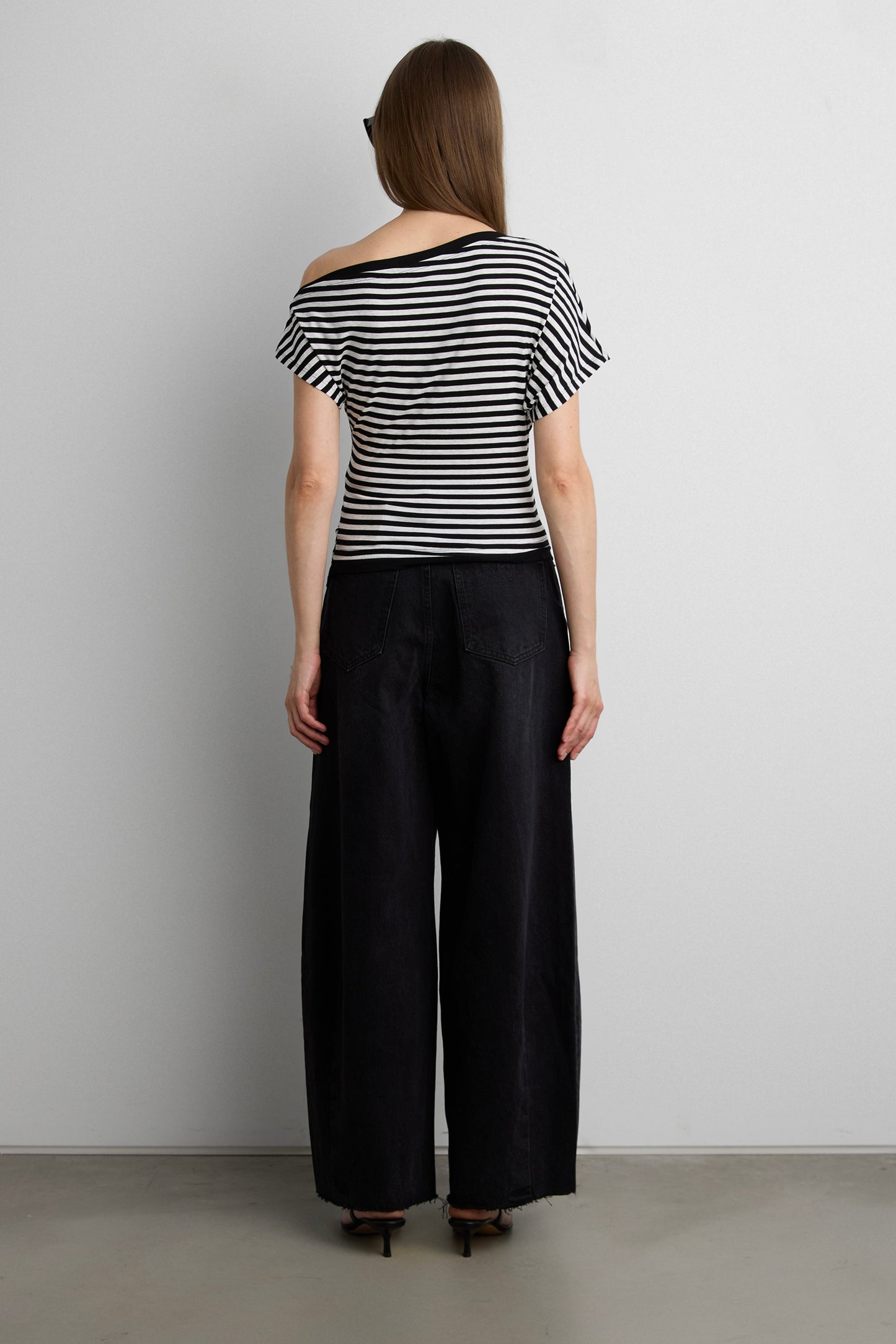 OFF SHOULDER ASYMMETRICAL STRIPE TOP