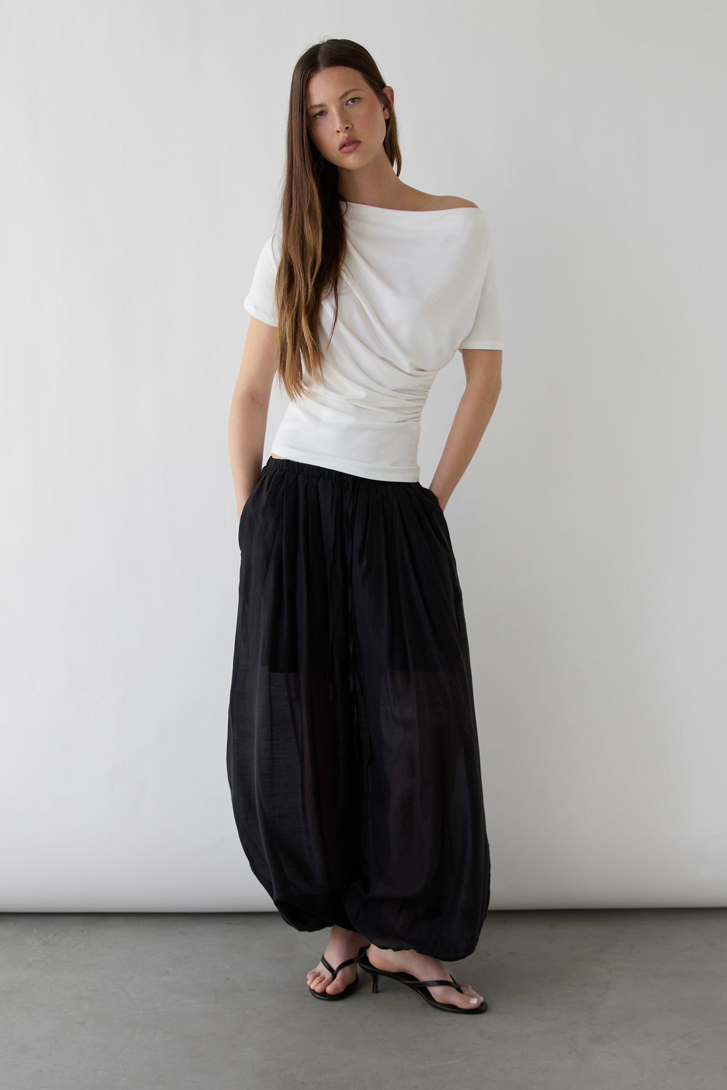 BOAT NECK TOP WITH SHIRRED SIDE DETAIL