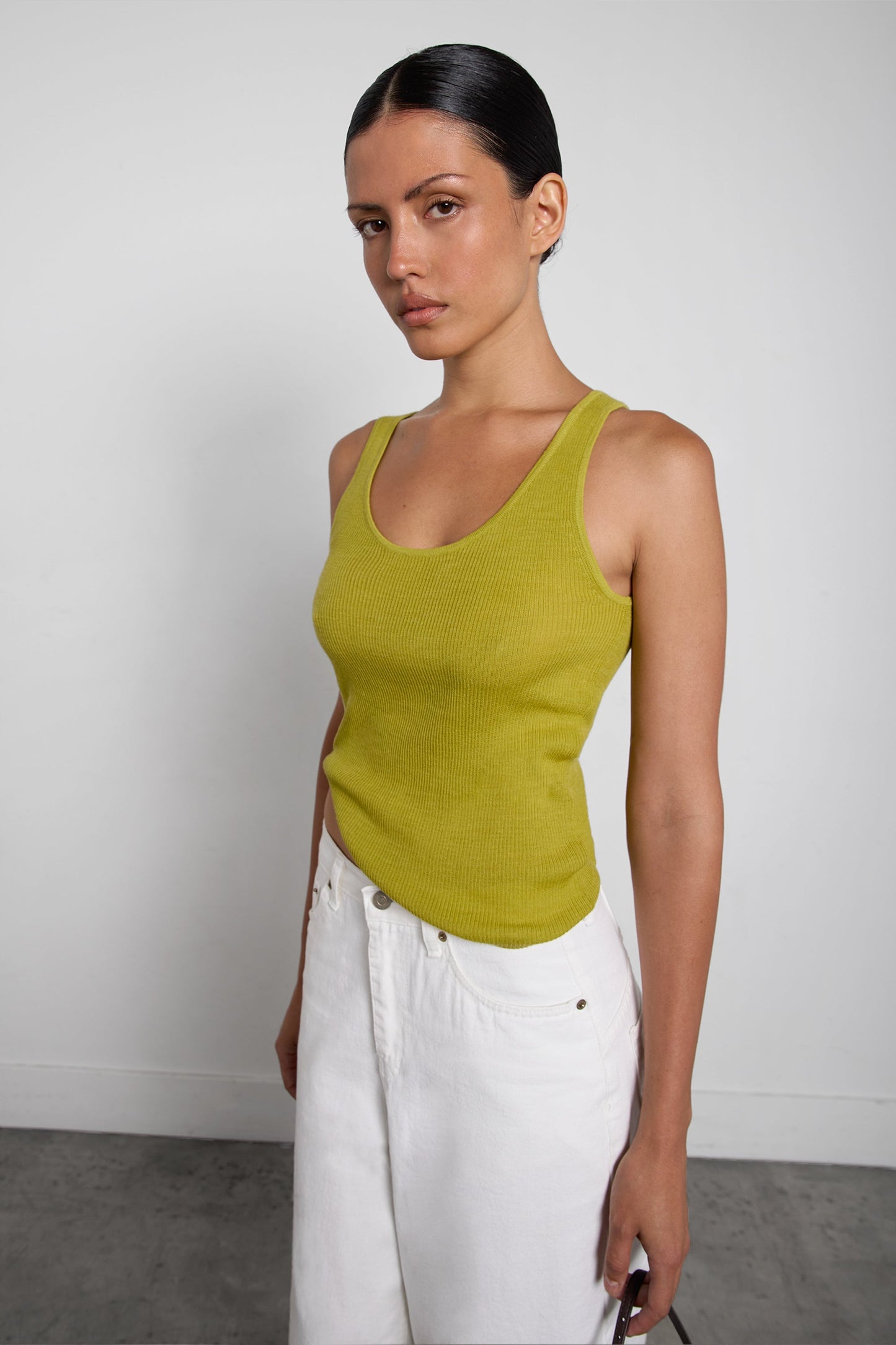 RIBBED SCOOP NECK TANK TOP