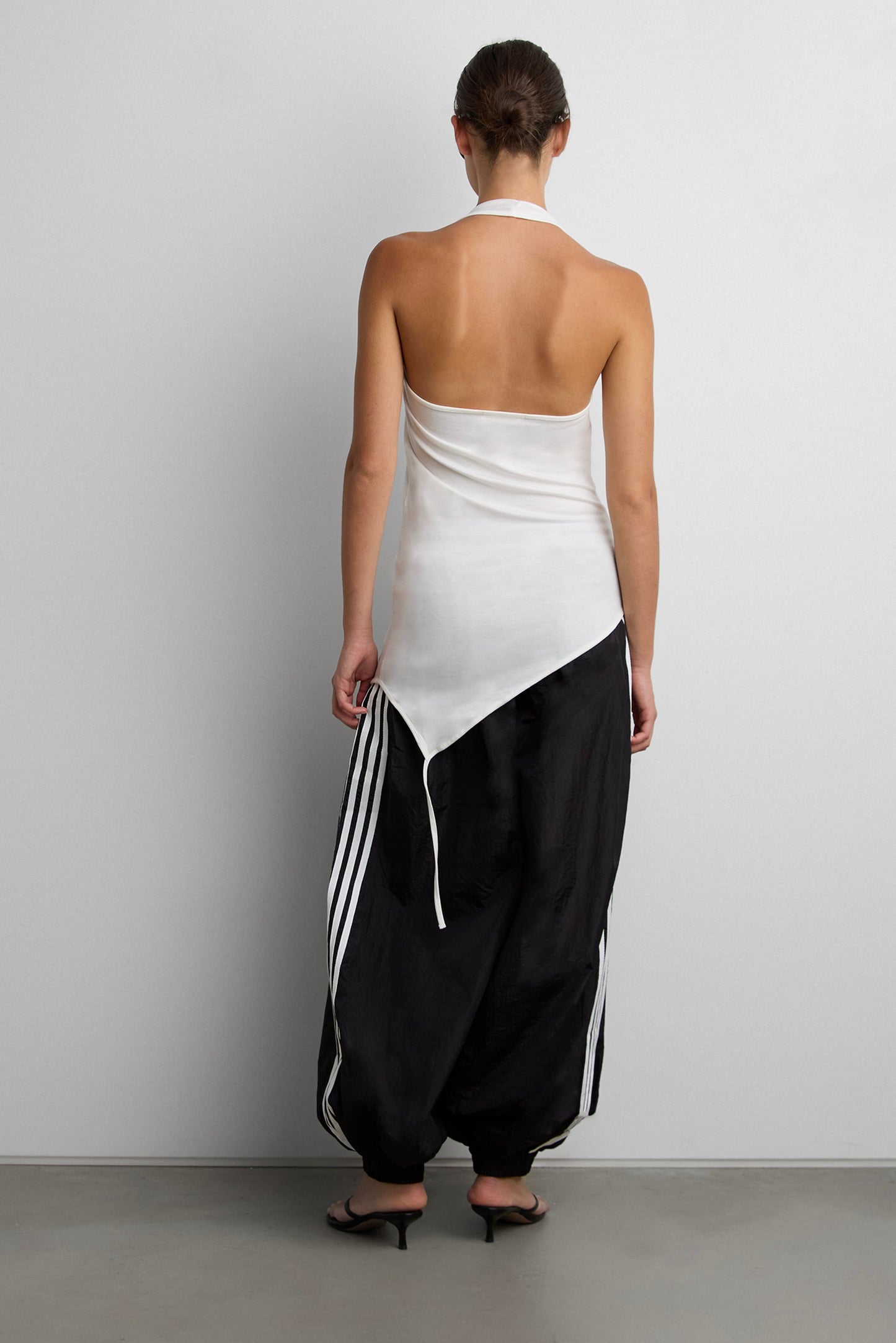 ASYMMETRICAL TANK TOP