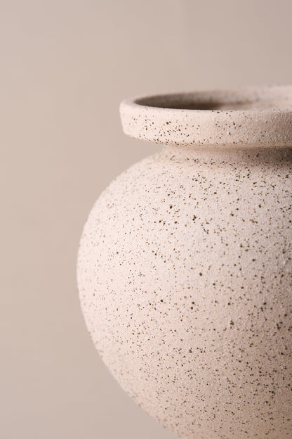 HERA VASE