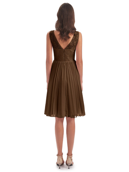 Eleanor Knee Length Scoop Sleeveless Lace Bridesmaid Dresses