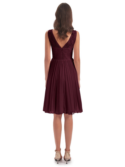 Eleanor Knee Length Scoop Sleeveless Lace Bridesmaid Dresses
