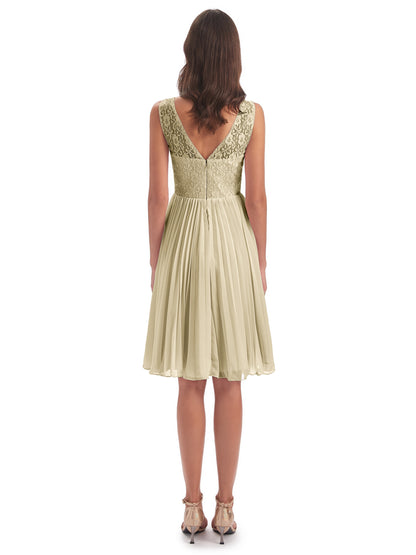 Eleanor Knee Length Scoop Sleeveless Lace Bridesmaid Dresses