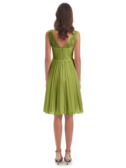 Eleanor Knee Length Scoop Sleeveless Lace Bridesmaid Dresses