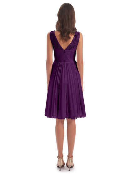 Eleanor Knee Length Scoop Sleeveless Lace Bridesmaid Dresses