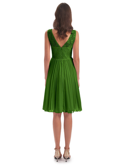 Eleanor Knee Length Scoop Sleeveless Lace Bridesmaid Dresses
