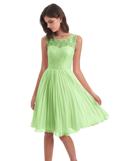 Eleanor Knee Length Scoop Sleeveless Lace Bridesmaid Dresses