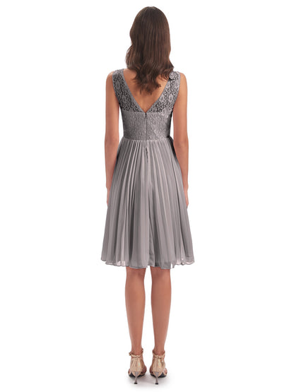 Eleanor Knee Length Scoop Sleeveless Lace Bridesmaid Dresses
