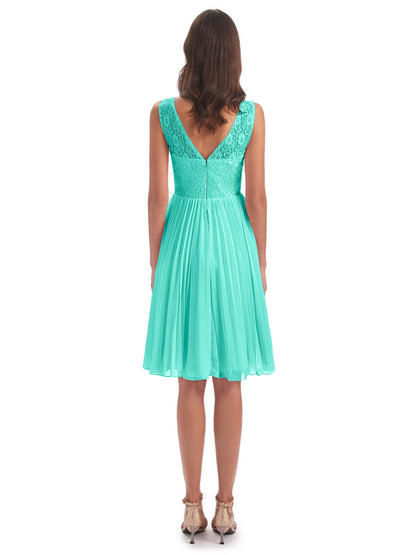 Eleanor Knee Length Scoop Sleeveless Lace Bridesmaid Dresses