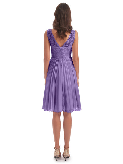 Eleanor Knee Length Scoop Sleeveless Lace Bridesmaid Dresses