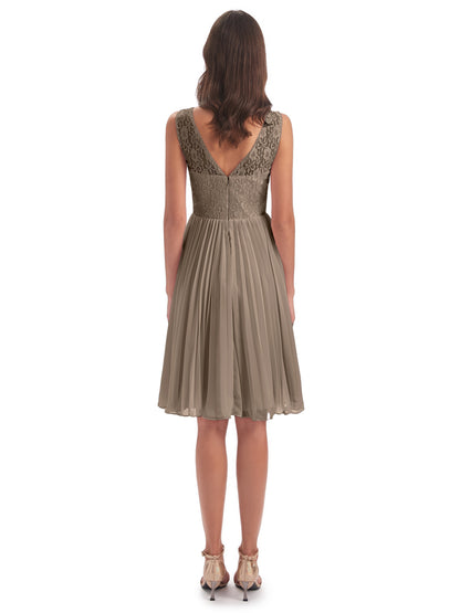 Eleanor Knee Length Scoop Sleeveless Lace Bridesmaid Dresses